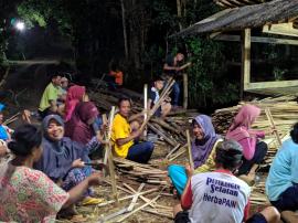 Kerja Bakti Pembuatan Pagar Bersama Mahasiswa/i KKN IST AKPRIND Yogyakarta
